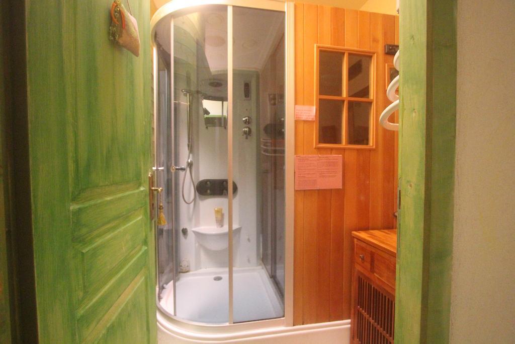 Bed and Breakfast Les Ateliers D'Art Roanne Esterno foto