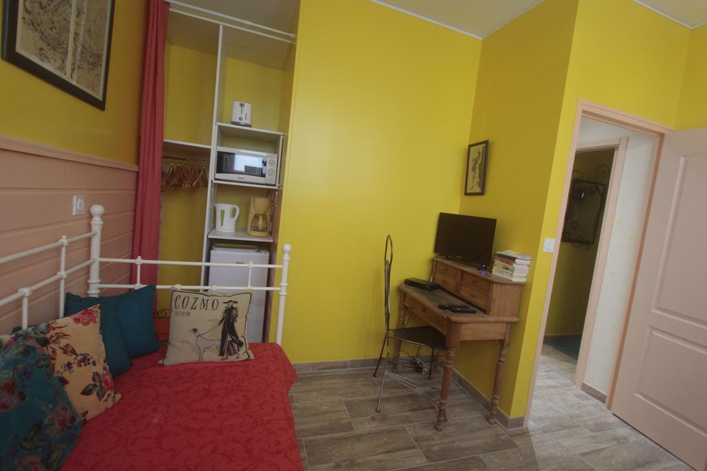 Bed and Breakfast Les Ateliers D'Art Roanne Esterno foto